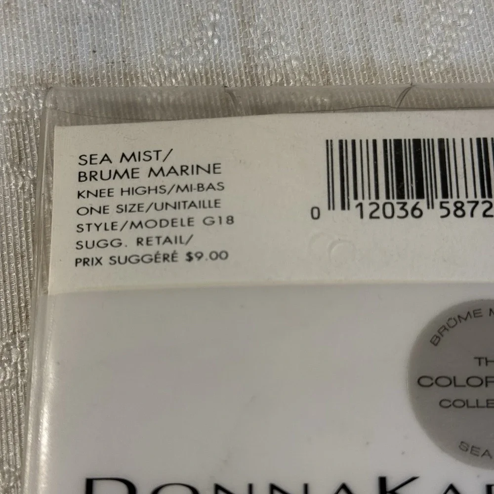 Donna Karan NY The Nudes Knee‎ Highs Sea Mist One Size Style G18 1990's